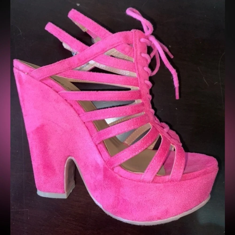 Call It Spring Women’s Hot Pink Suede Lace-Up Platform Heels Size 7.5